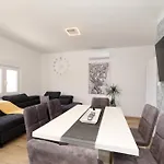 Vakantiehuis Maslenica