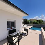 Vakantiehuis Maslenica