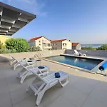 Vakantiehuis Maslenica
