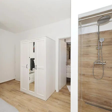 Maslenica Holiday home