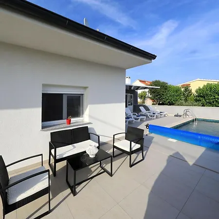 Holiday home Maslenica *