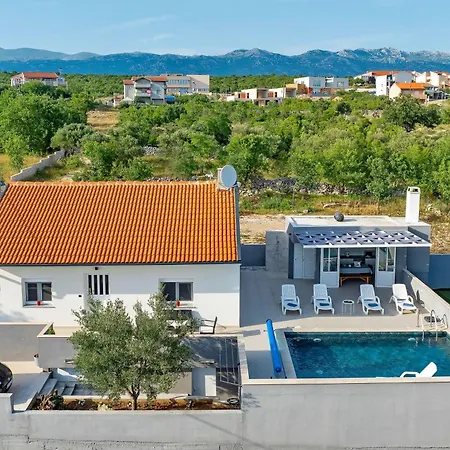 Hébergement de vacances Maslenica *