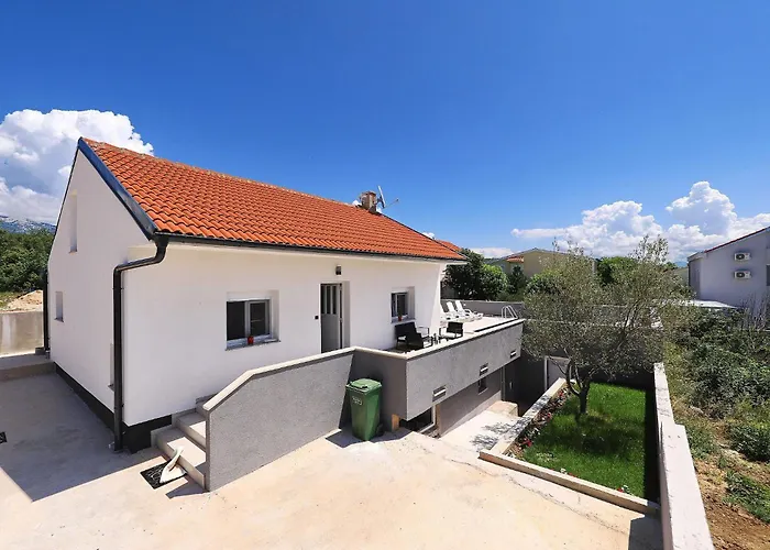 Holiday home Maslenica