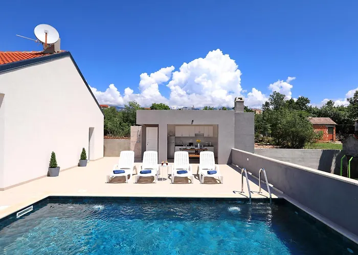 Maslenica 別荘 マスレニツァ